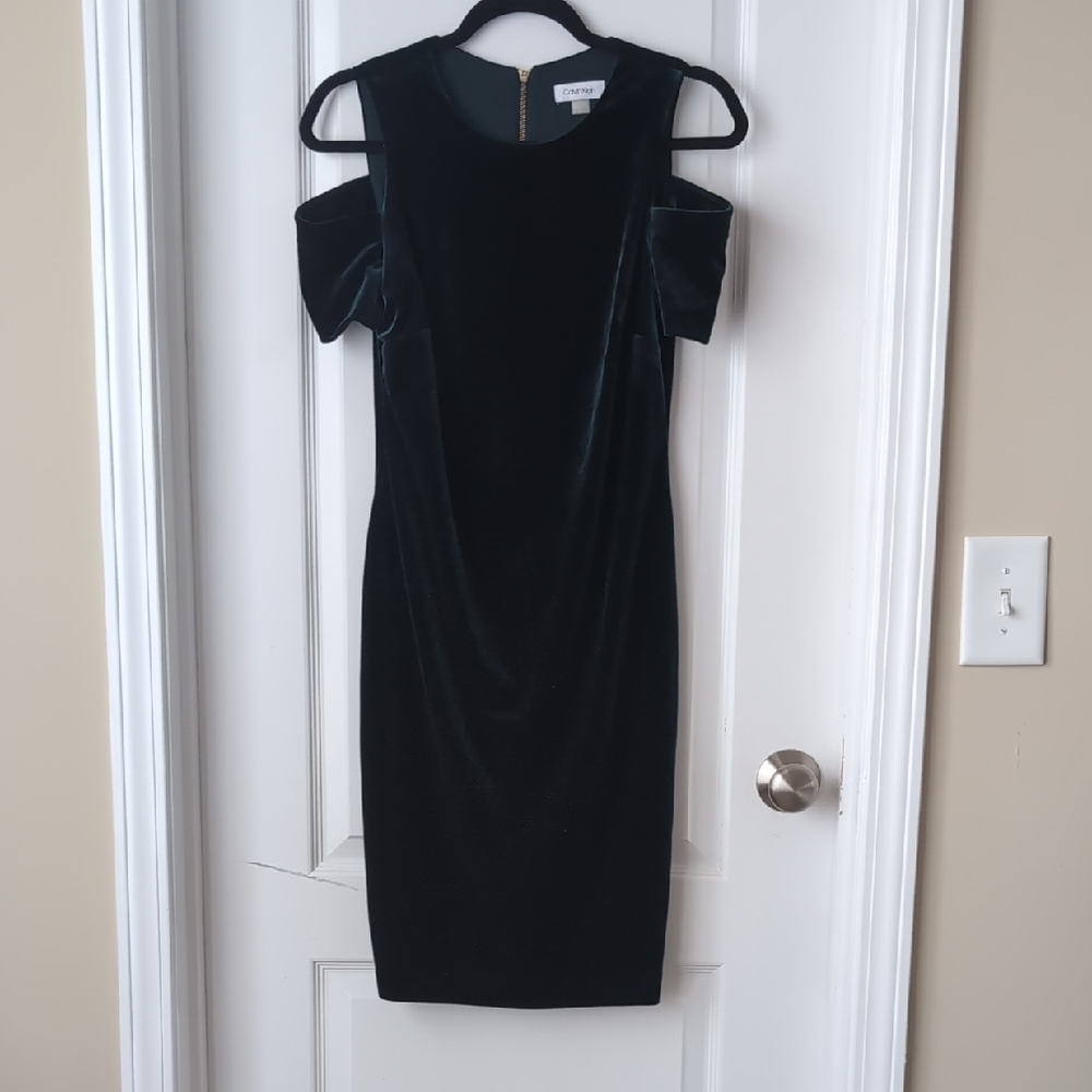 Calvin Klein Green Velvet Cold-Shoulder Midi Dress